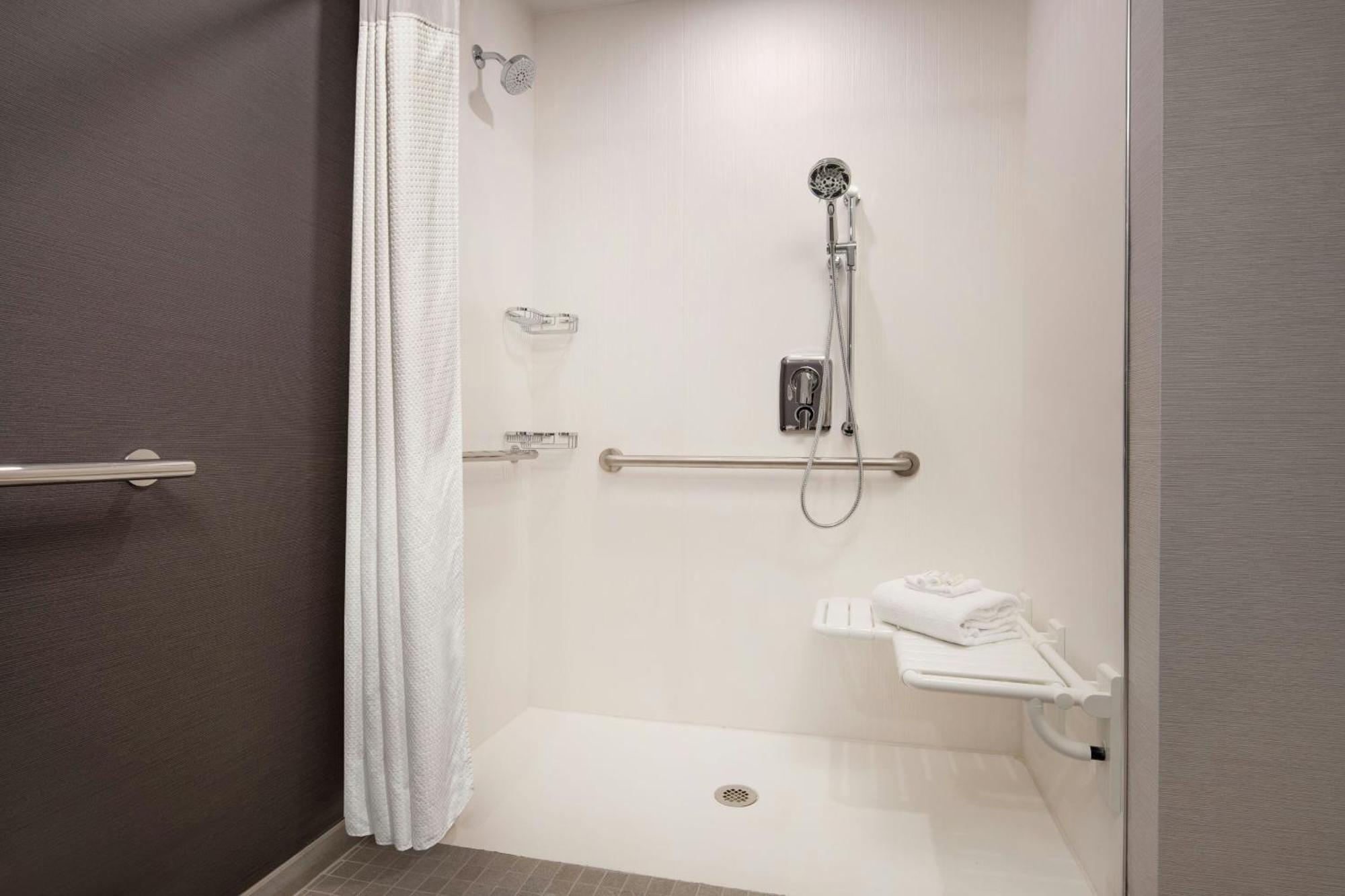 Courtyard By Marriott Fresno Clovis Hotell Eksteriør bilde